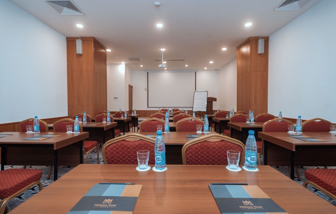 Midtown Hotel Bakoe Buitenkant foto