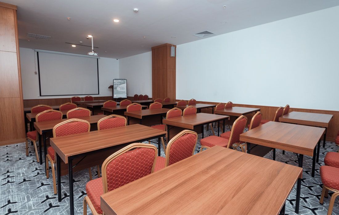 Midtown Hotel Bakoe Buitenkant foto